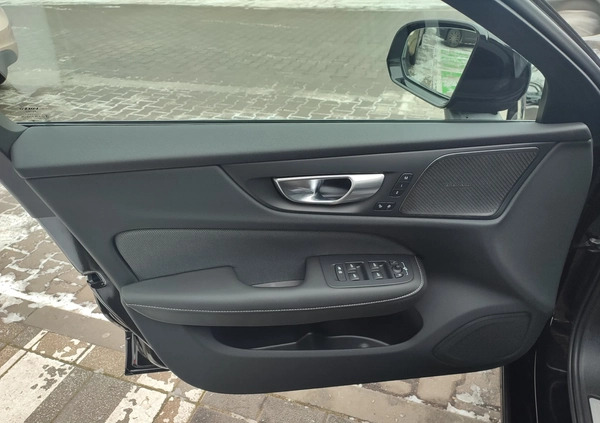 Volvo S60 cena 223700 przebieg: 10, rok produkcji 2023 z Marki małe 154